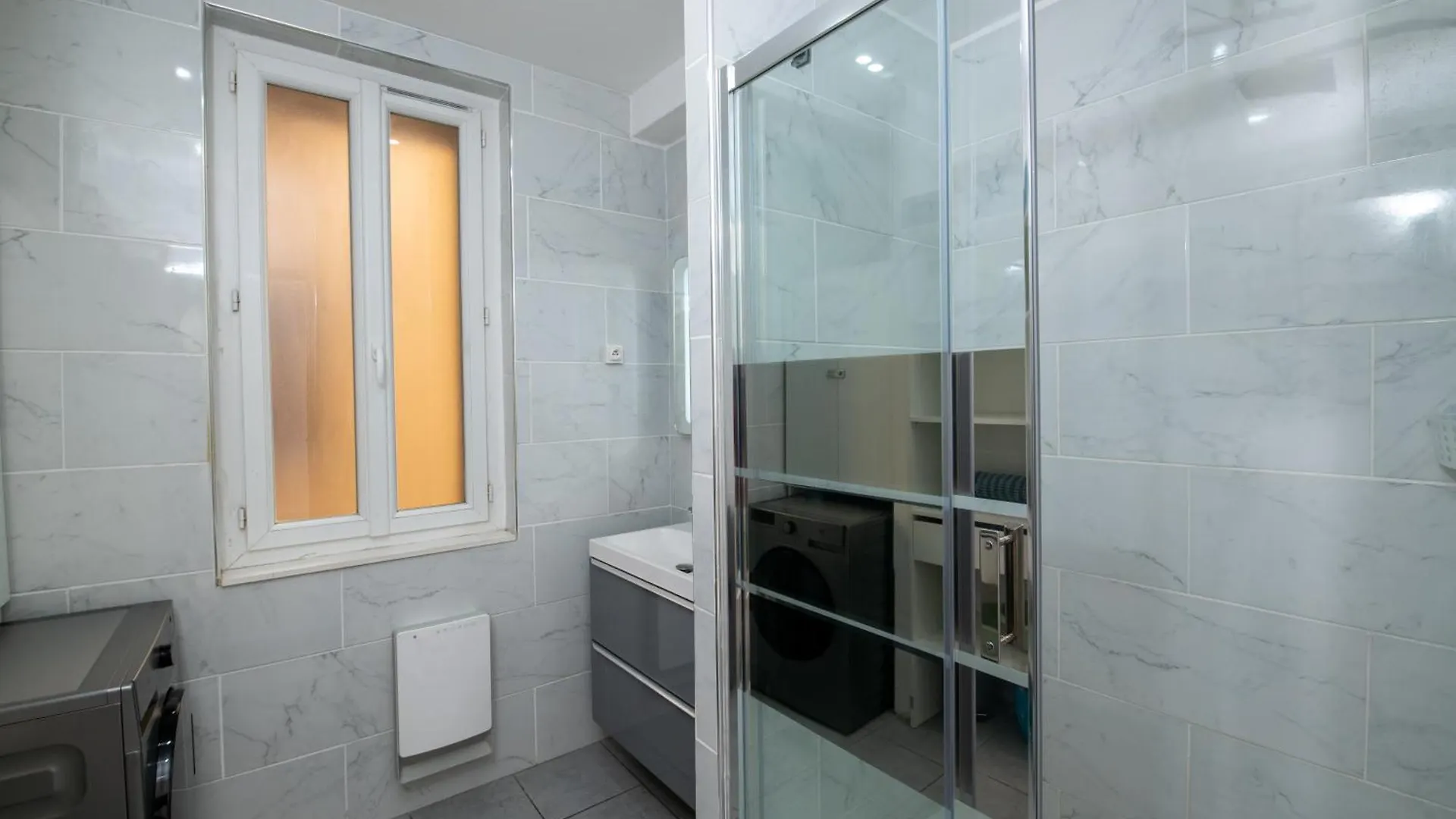 툴롱 #Rubis Du Sud - Wifi - Clim -Parking - Balcon# 아파트